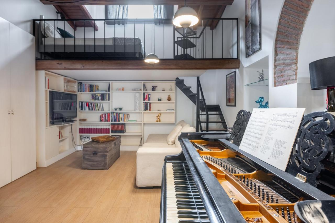 Musician Apartment Colosseo With Piano Rome Buitenkant foto