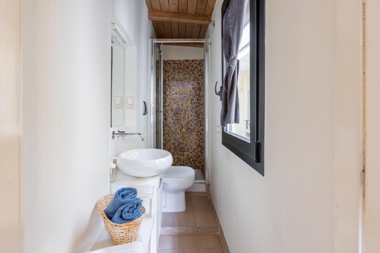 Musician Apartment Colosseo With Piano Rome Buitenkant foto